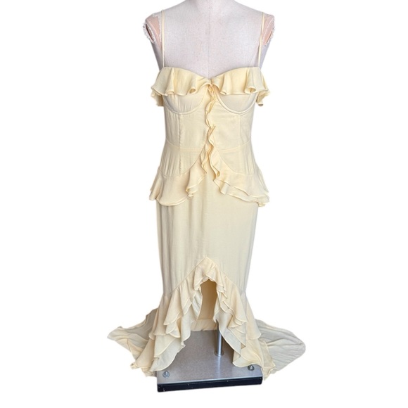 Lovers and Friends Melissa Gown in Yellow Cream - Picture 2 of 13